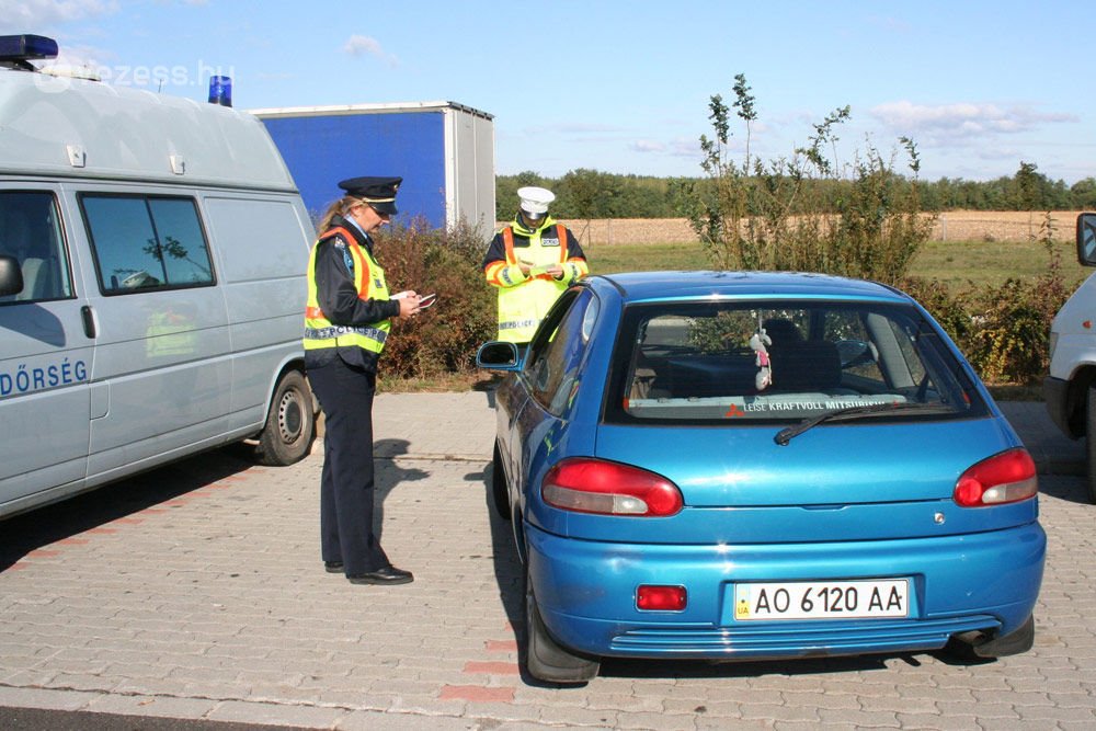 Szabályos autósokat büntetett a rendőrség 58