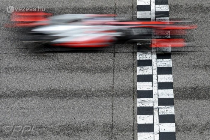 F1: Button nem lesz öreguras 6