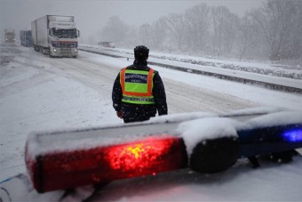 Veszélyben az autósok, újra jön a hó