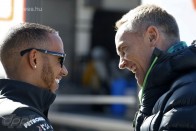 F1: Gyári hiba miatt gyorsult a McLaren 70