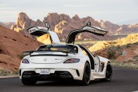 AMG SLS Black Series: Fekete mágia 18