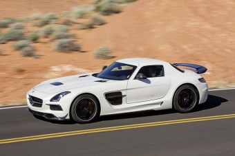 AMG SLS Black Series: Fekete mágia