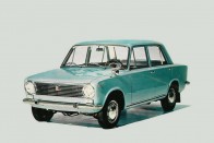 1967 Fiat 124. Ismét egy hátsókerék-hajtású, hagyományos felépítésű típus, de a mendemondák szerint ennek kellett nyernie, mert a tömeges autógyártásba fogó szovjetek csak Év Autóját szerették volna gyártani és titkon egy olasz modellt szerettek  volna, mert Olaszországban akkor előretörőben voltak a baloldali pártok. Vagy igaz, vagy nem, mindenesetre a Fiat 124 volt az alapja minden Zsigulinak és Ladának