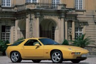 1978 Porsche 928. Sem előtte sem utána sportkocsi nem nyert Év Autója díjat. A 928-as kivételes sikerét annak tudták be, hogy a zsűribe meghívtak amerikai újságírókat is. Akik kicsit másképp nézték az autókat, mint európai kollégáik. Az amerikai, európai és japán Év Autói között azóta sincs összhang. Más piacok, más szokások.