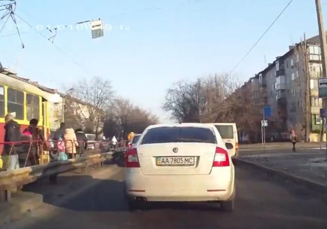 Női sofőr, keményebb mint Bruce Willis