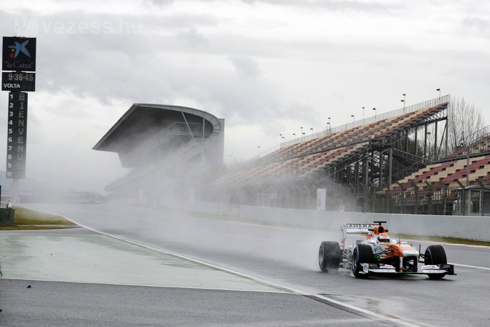 F1: Grosjean az élen, Alonso az utolsó 16