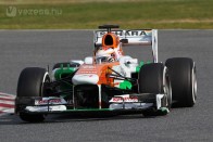 F1: A Mercedes vitte az utolsó tesztnapot 27