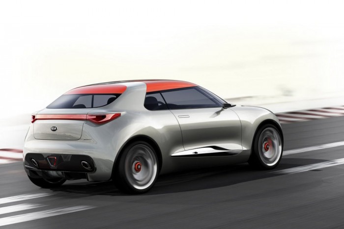 Kia Provo: állat, de ésszel 15 | Vezess 3,88 méter hosszú, 1,77 méter széles, 1,35 méter magas az autó; tengelytávja 2,53 méter