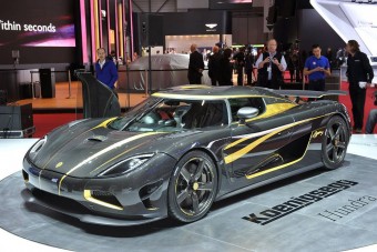 350 millió az aranyozott Koenigsegg