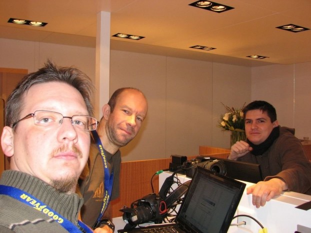 Az első impulzus a Genfi Szalonról 4 | Vezess A vezess.hu stábja a Volvo sajtószobájában