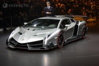 900 millióba kerül az új Lamborghini 18
