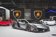 900 millióba kerül az új Lamborghini 26