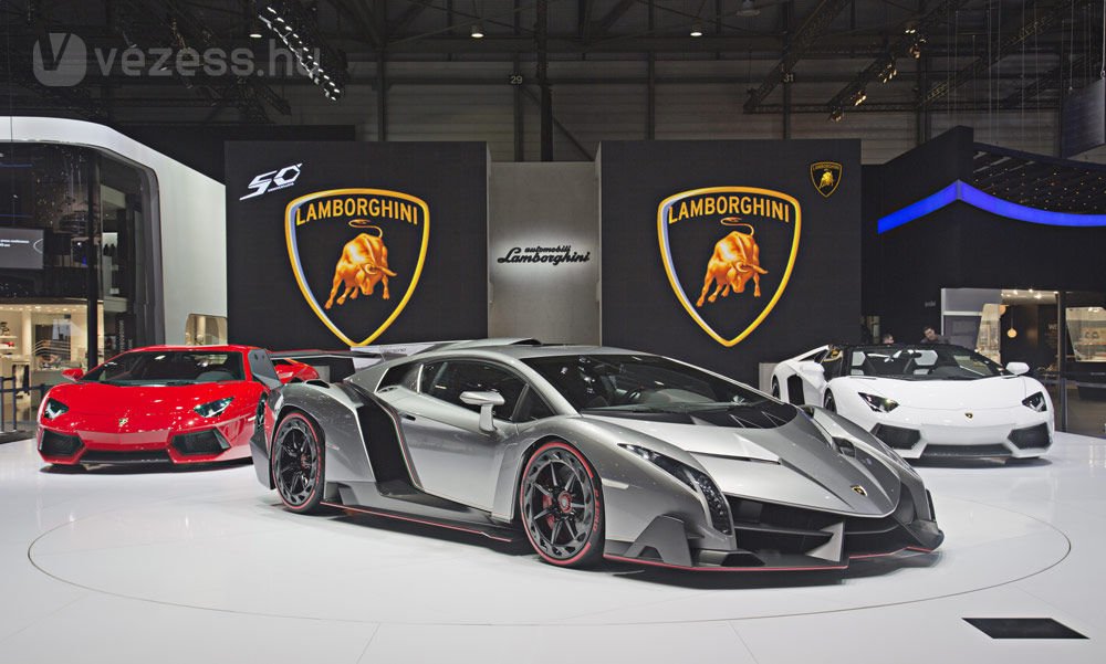 900 millióba kerül az új Lamborghini 14