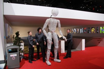 A formabontó látvány Genfben kötelező