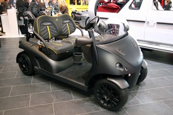 Verseny-golfautó bolond gazdagoknak