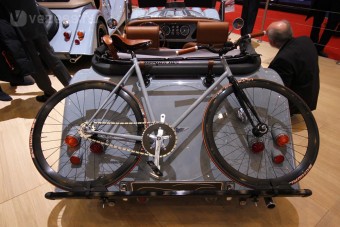 Biciklitúra az autószalonon