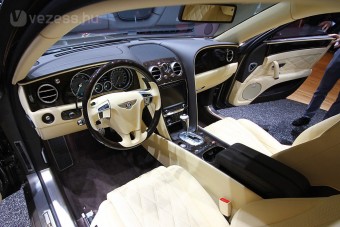 Melyik a jobb? A Rolls vagy a Bentley?