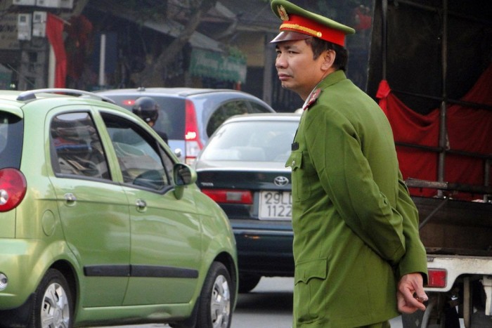 Csak tökéletes rendőr dolgozhat utcán 3 | Vezess Csak tökéletes rendőr dolgozhat utcán 3
