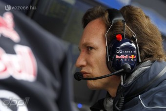 F1: A Red Bull tart a Mercedestől