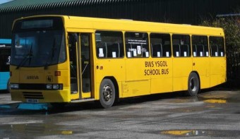 Ingyenes iskolabusz csak hívőknek?