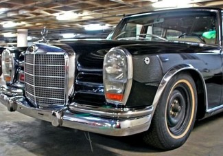 Szaddam Husszein ebben a kocsiban parádézott