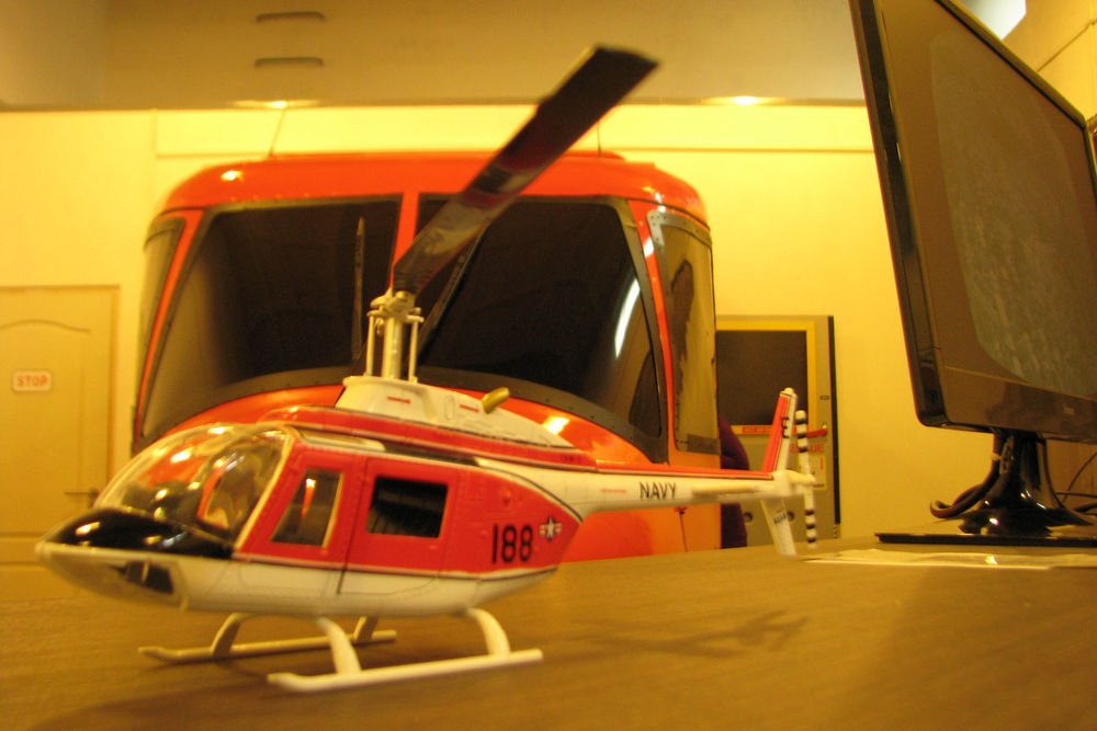 Garázsban landolt a helikopter 11