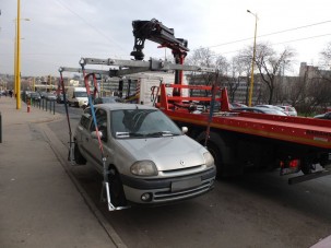 Lopósautóval vadásztunk parkolóművészekre