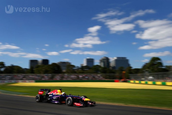 F1: Vettelé az első nap, bajban a McLaren 1