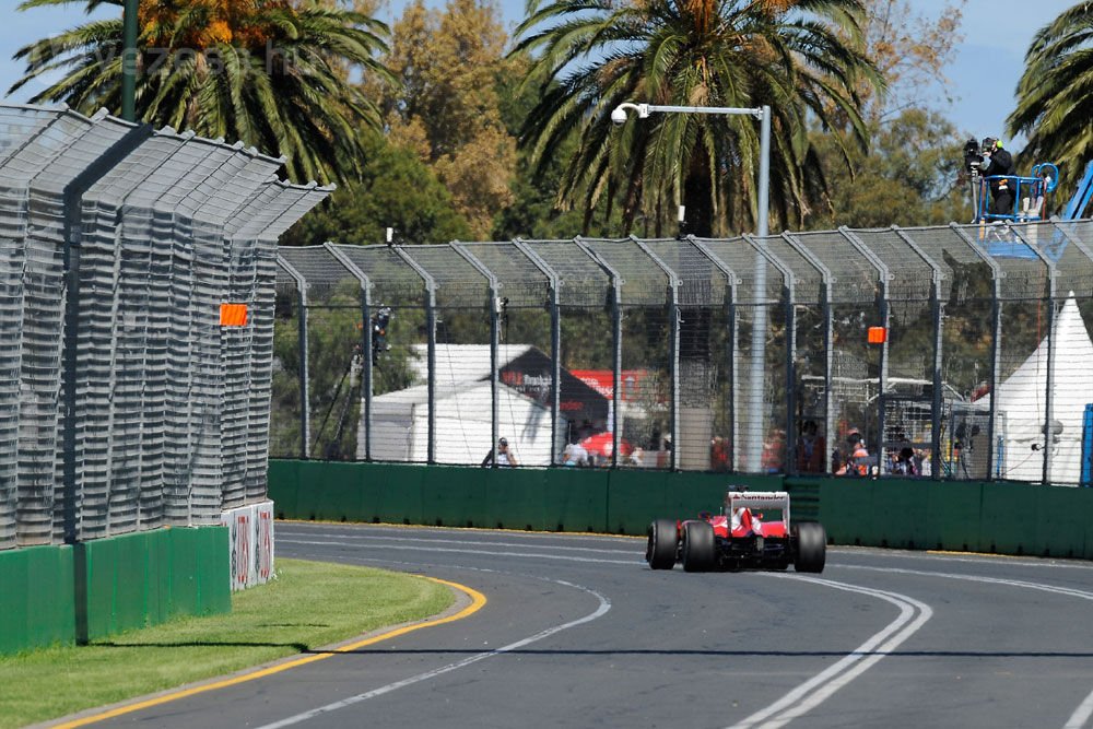F1: Vettel nyitott az élen Ausztráliában 21