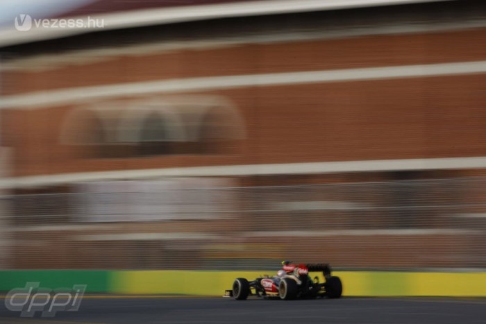 F1: Megjött az eső, Vettel leállt 1