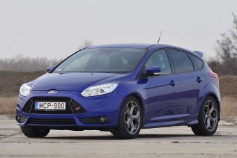 Kétszázötven lóerő? Júúj!