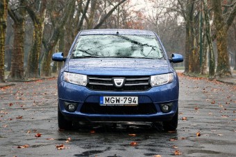Turbós luxus Dacia 3 millióért