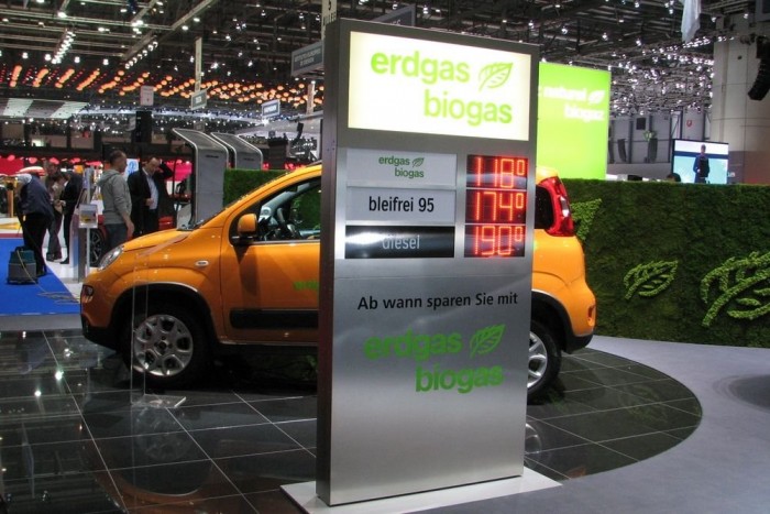 Lustul a villanyforradalom 7 | Vezess Van még pár kézenfekvő technológia a belsőégésű motorok tisztábbá tételére; például a földgázüzem