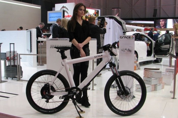 Lustul a villanyforradalom 10 | Vezess Elektromos kerékpárból nem volt hiány Genfben