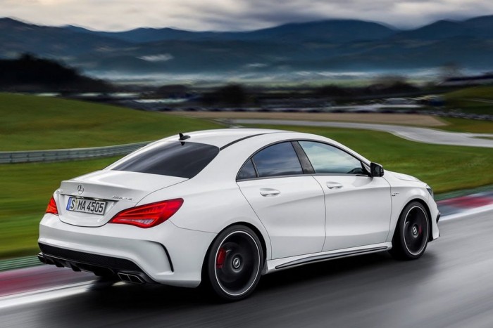 Pengeéles magyar szuperautó 8