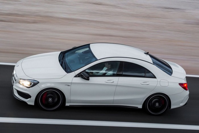 Pengeéles magyar szuperautó 12