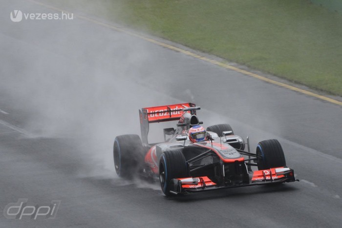 F1: Button csak az esőben reménykedik