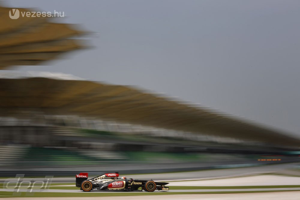 F1: Red Bull-szendvicsben Räikkönen 22