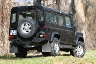 Autó évtizedekre: Land Rover 41