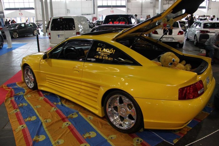 Több mint mezei tuning találkozó 12 Szegény Testarossa génekkel beoltott Calibra már évek óta riogatja a Show látogatóit