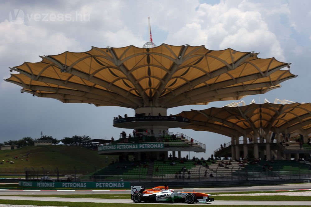 F1: Már nem jó az esőben a McLaren 12