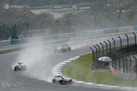 F1: Az eső segítette Massáékat 49