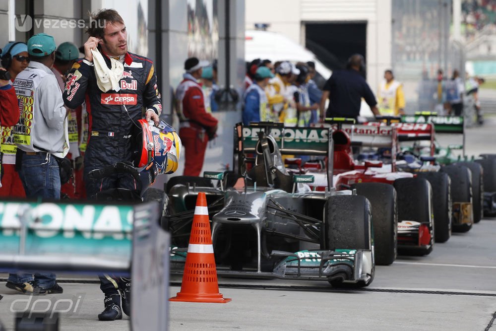 F1: Elcserélte a pontjait a Force India 18