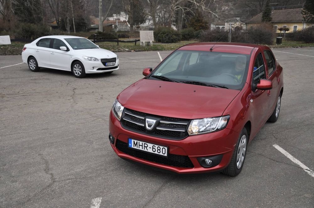 A kuporgatásra fókuszálva verhetetlen esélyesként lép ringbe a Dacia Logan kétmillió forintos alapárával. Kérdés, hogy pénztárcánk épségéért cserébe mennyivel kapunk szerényebb szolgáltatást?