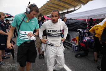 Hamilton: Nem vagyok első számú!