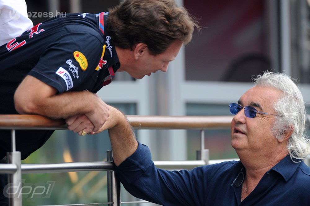 F1: Briatore visszavonulót fújt 4
