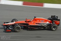 F1: Ferrarira válthat a Marussia 2