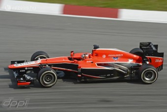 F1: Ferrarira válthat a Marussia