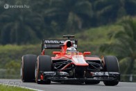 F1: Ferrarira válthat a Marussia 6