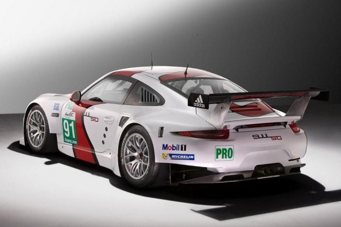 Műanyagból készül az új Porsche versenyautó 6